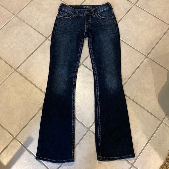 LN like new Silver Suki 26x34 dark wash. - Picture 1 of 7